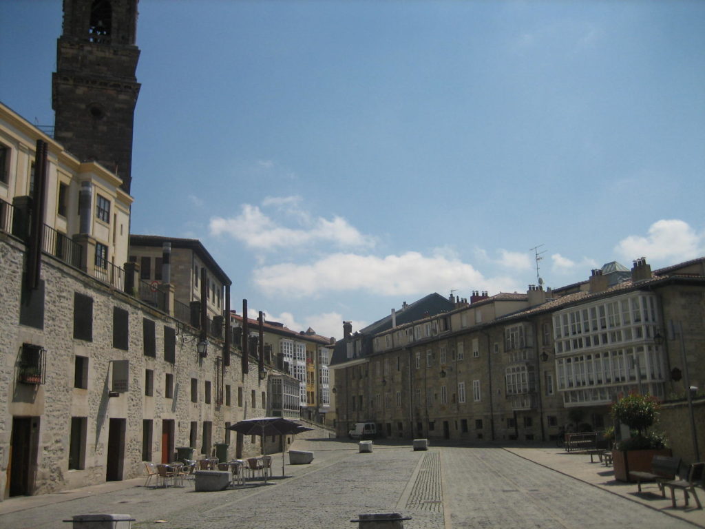 Visitamos La Almendra Medieval De Vitoria Gasteiz Hotel Dato 8853