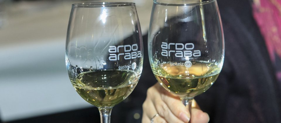 Ardoaraba 2019 Copas de vino